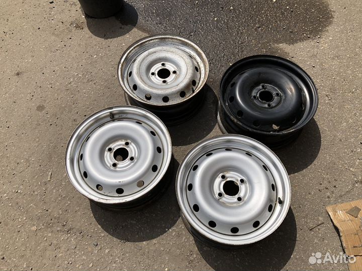 Штампованные диски R15 LADA Largus