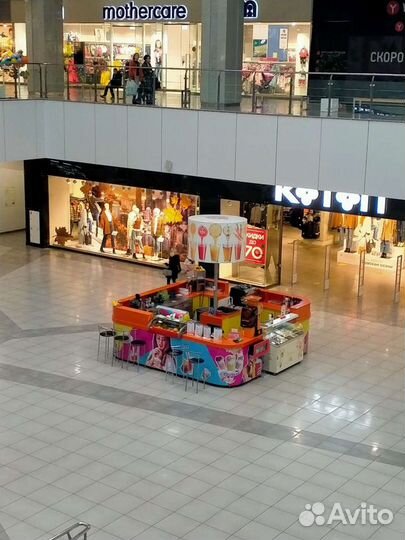 Продавец свежевыжатых соков