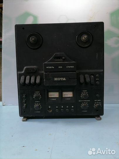 Катушечный магнитофон Яуза 202