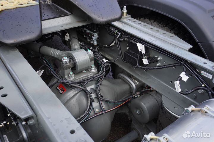 Sitrak ZZ4186V361HE, 2023