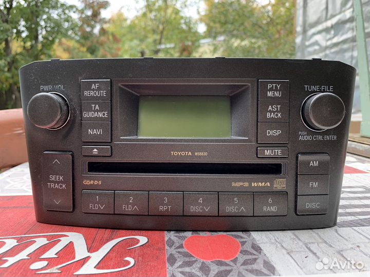 Магнитофон Toyota Avensis 2