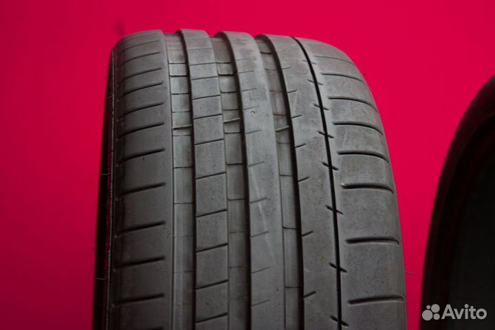 Michelin Pilot Super Sport 235/35 R19 94T