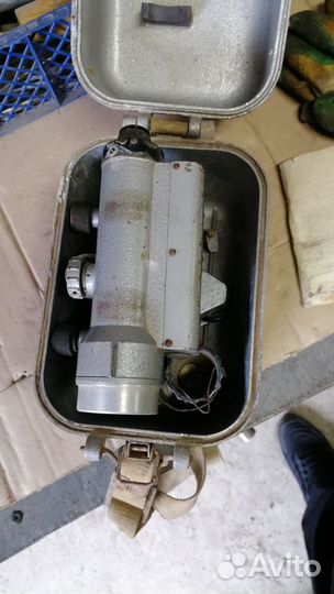 Нивелир оптический