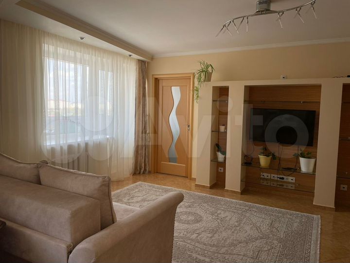 3-к. квартира, 71 м², 8/9 эт.