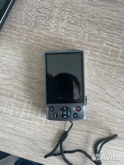 Компактный фотоаппарат canon