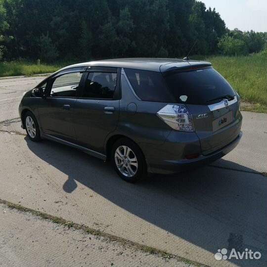 Honda Fit Shuttle 1.3 CVT, 2012, 88 500 км