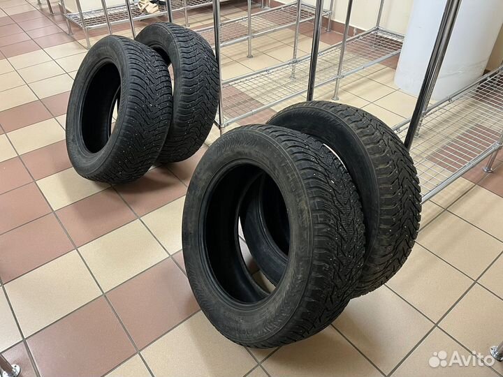 Nokian Tyres Hakkapeliitta 8 SUV 235/60 R18 107T