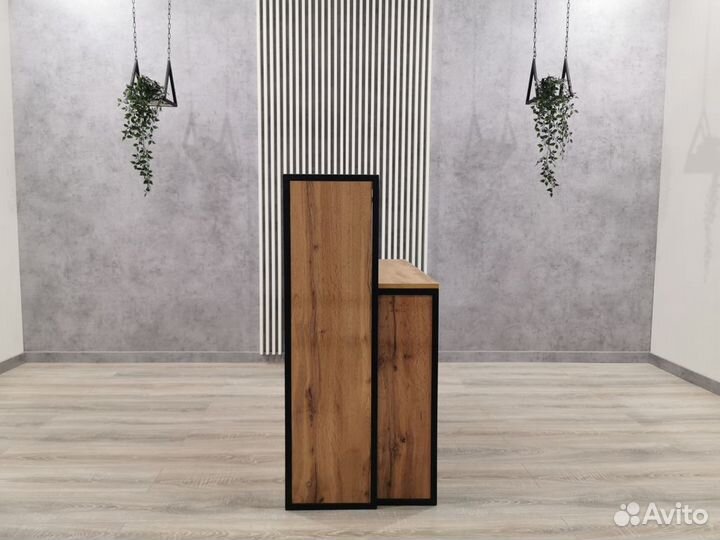 Стол ресепшн