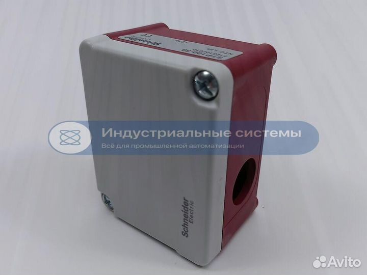 Датчик темп. трубопровода Schneider STP100-50 5123