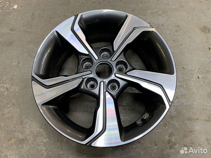 Одна штука диск оригинал Kia Cerato 4 R16