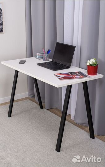 Письменный стол