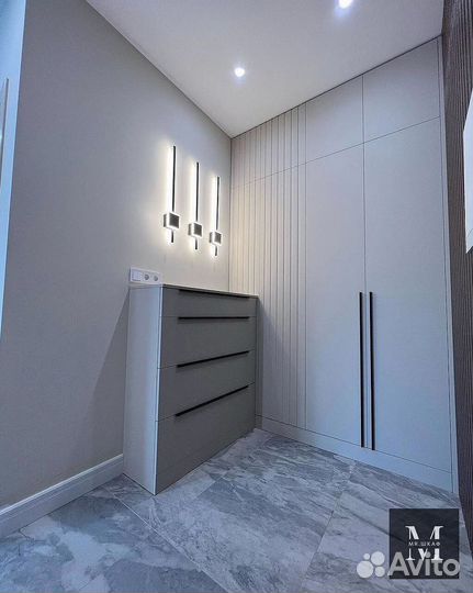 Современный шкаф