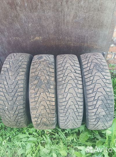 Hankook Winter I'Pike 200/70 R15