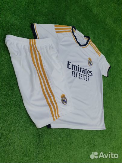 Футбольная форма Реал Мадрид 2023/24