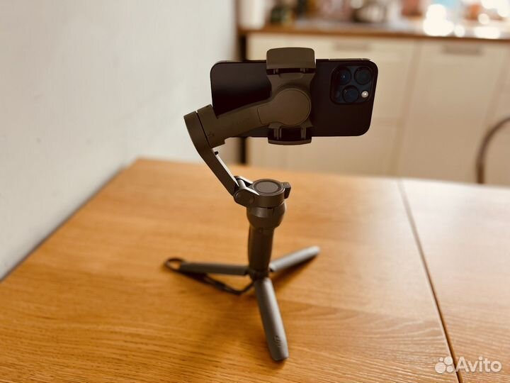 Стабилизатор DJI osmo mobile combo