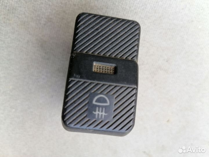 Кнопка противотуманки для VW Passat (B3) 1988-1993