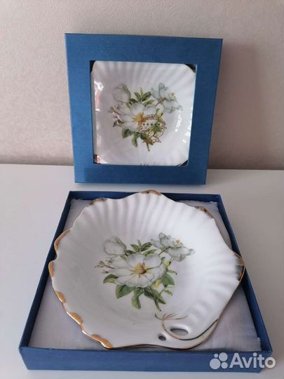 Блюда фарфоровые декоративные 2 шт