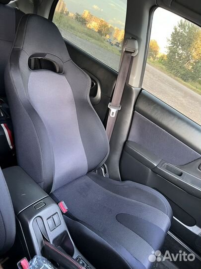 Сиденья ковши subaru impreza wrx sti