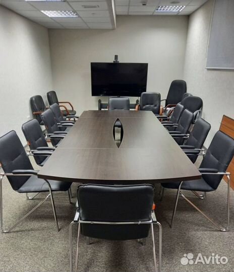 Стол переговорный венге. В наличии. С НДС