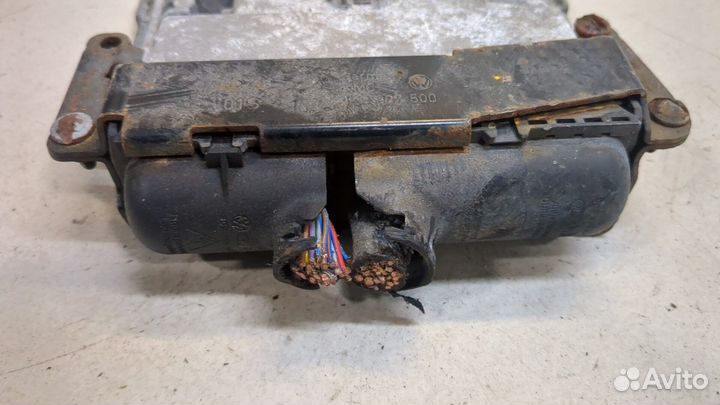 Блок управления двигателем Skoda Yeti