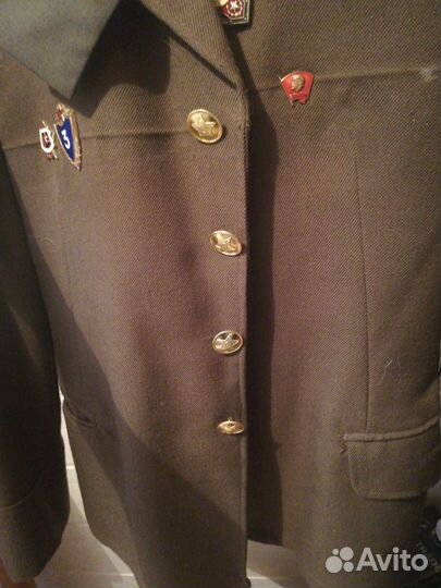 Китель 2шт, Фуражки 2 шт, брюки одна штука