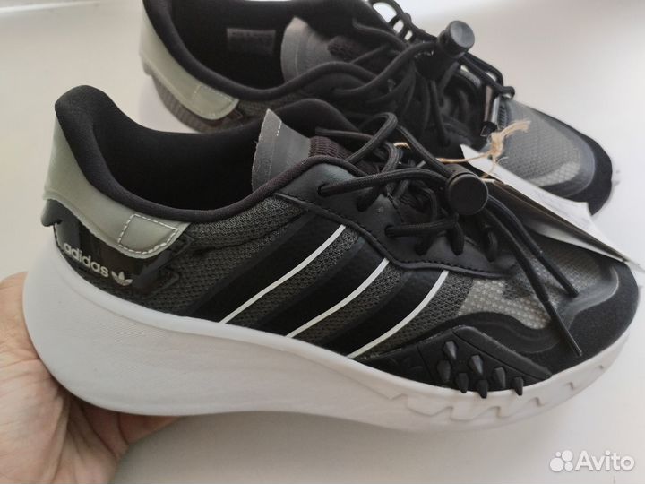 Кроссовки женские 36 размер