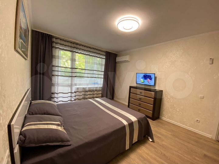 2-к. квартира, 60 м², 1/4 эт.