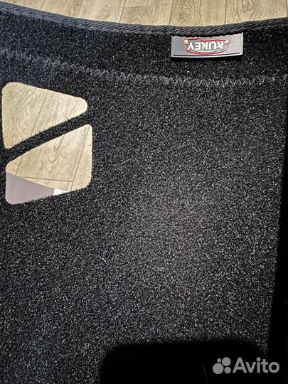 Коврик на торпеду Hyundai ix35