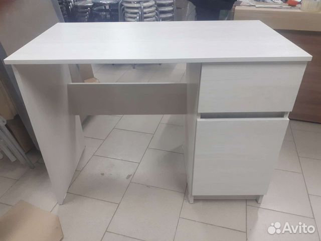 Стол письменный