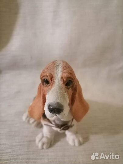 Коллекционная статуэтка бассет-хаунда