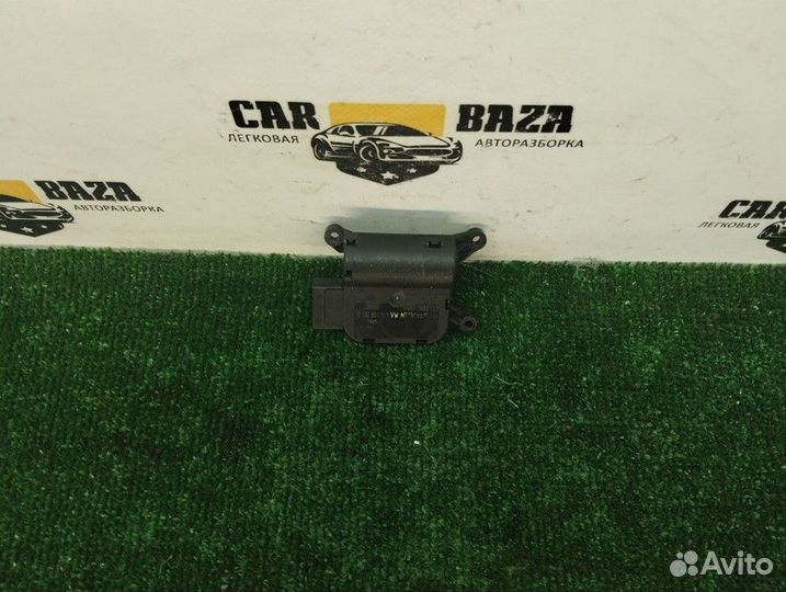 Моторчик привода заслонок отопителя