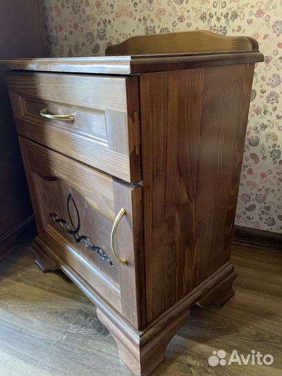 Тумба прикроватная массив сосны
