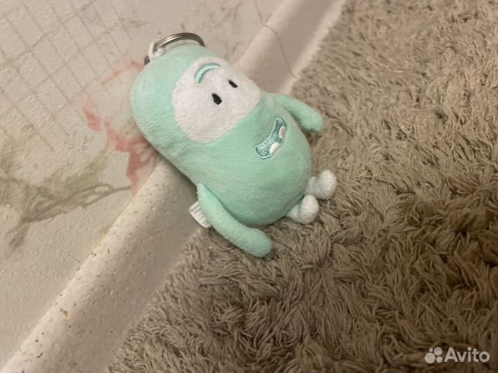 Игрушка брелок в виде зеленого миньона