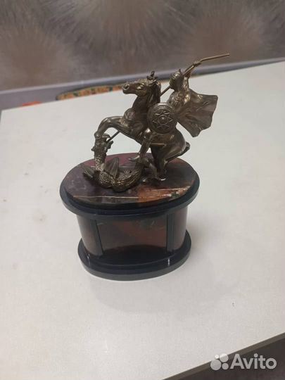 Настольные часы