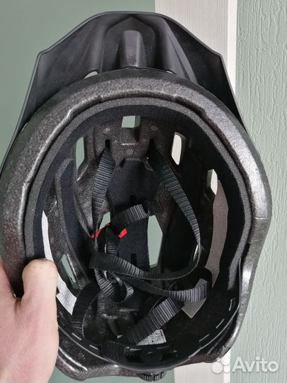 Велошлем взрослый