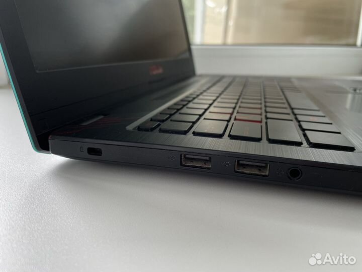 Игровой ноутбук Asus