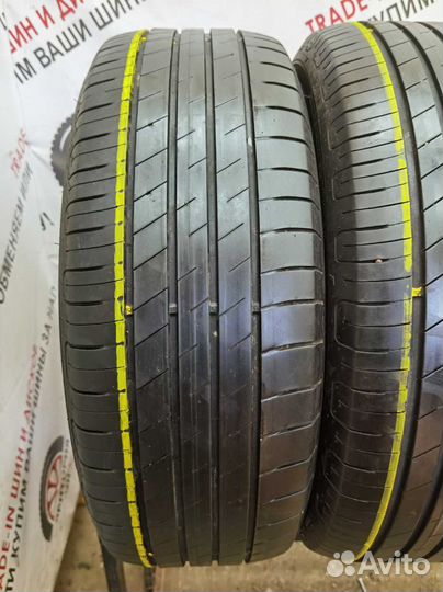 Goodyear EfficientGrip Performance 215/60 R17 96H