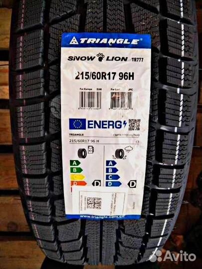 Triangle TR777 215/60 R17 96H