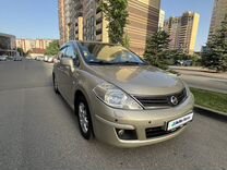 Nissan Tiida 1.6 AT, 2011, 300 000 км, с пробегом, цена 880 000 руб.