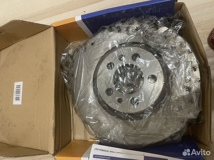 Тормозные диски kt016056, колодки передние fdp6202