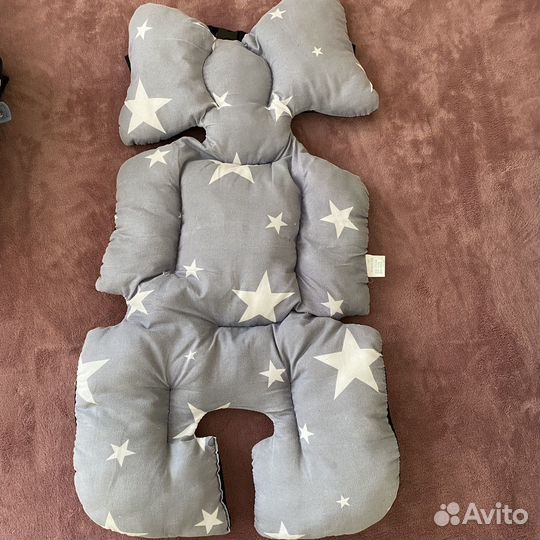 Позиционер (лежанка) в коляску