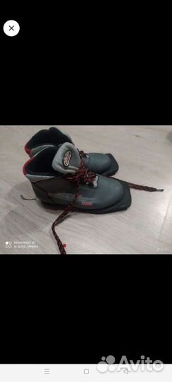 Детские Лыжные ботинки и лыжи