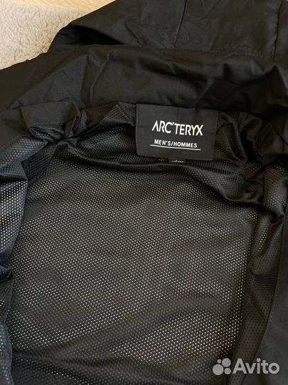 Ветровка arcteryx черная