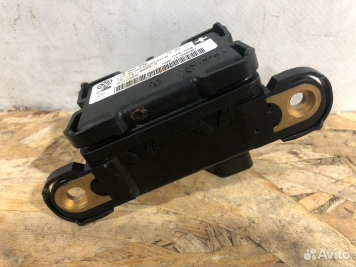 Датчик ускорения Volkswagen Touareg 2 До Рестайл