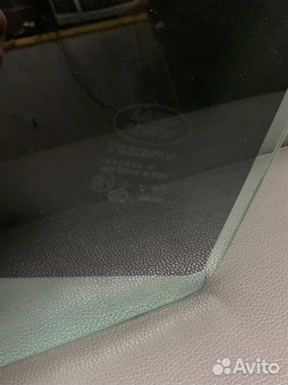 Стекло двери задней правой Land Rover Freelander 2