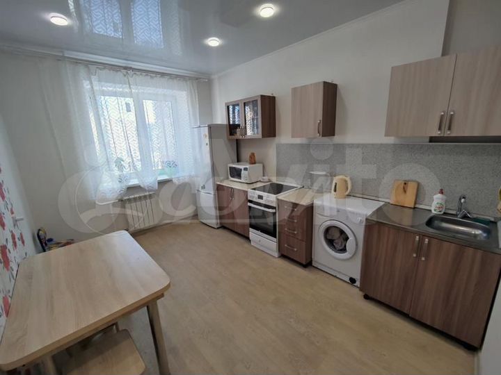 2-к. квартира, 64 м², 7/17 эт.