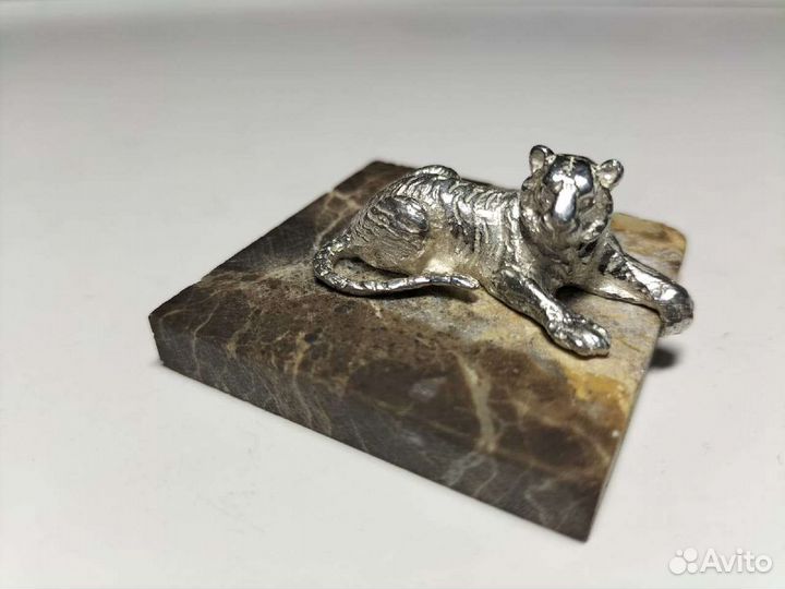 Серебряный тигрёнок