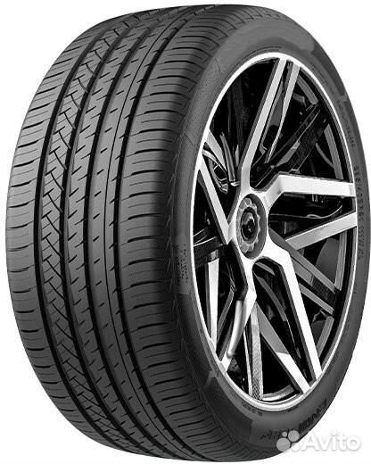 Roadmarch Prime UHP 08 215/45 R18 93W