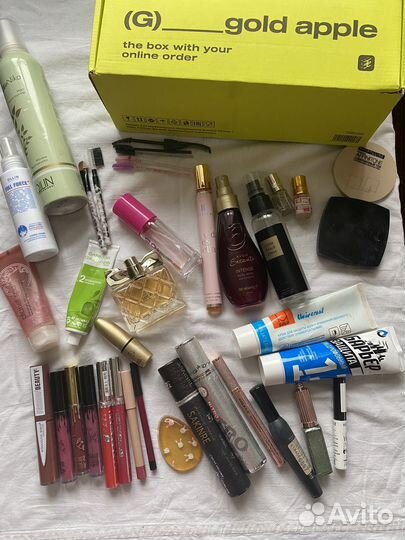 Набор косметики и парфимерии пакетом