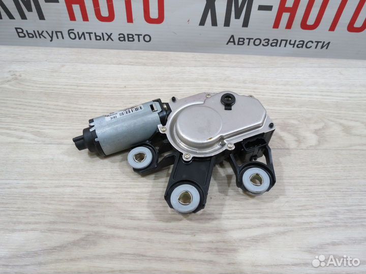 Моторчик стеклоочистителя Volkswagen Touareg